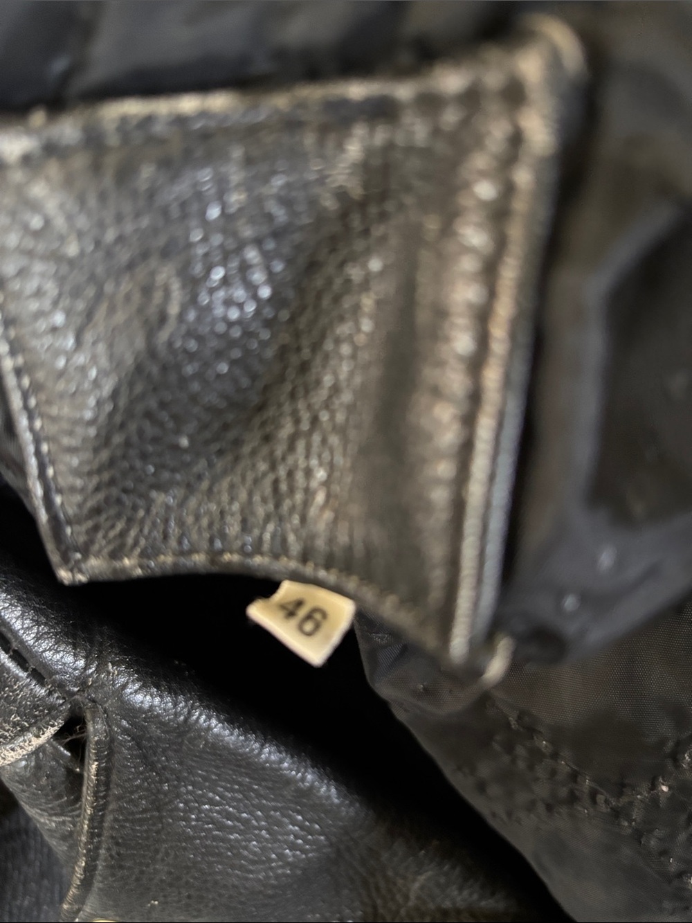 Harley-Davidson Black Leather Biker Jacket with Belt and Epaulets - Picture 7 of 7